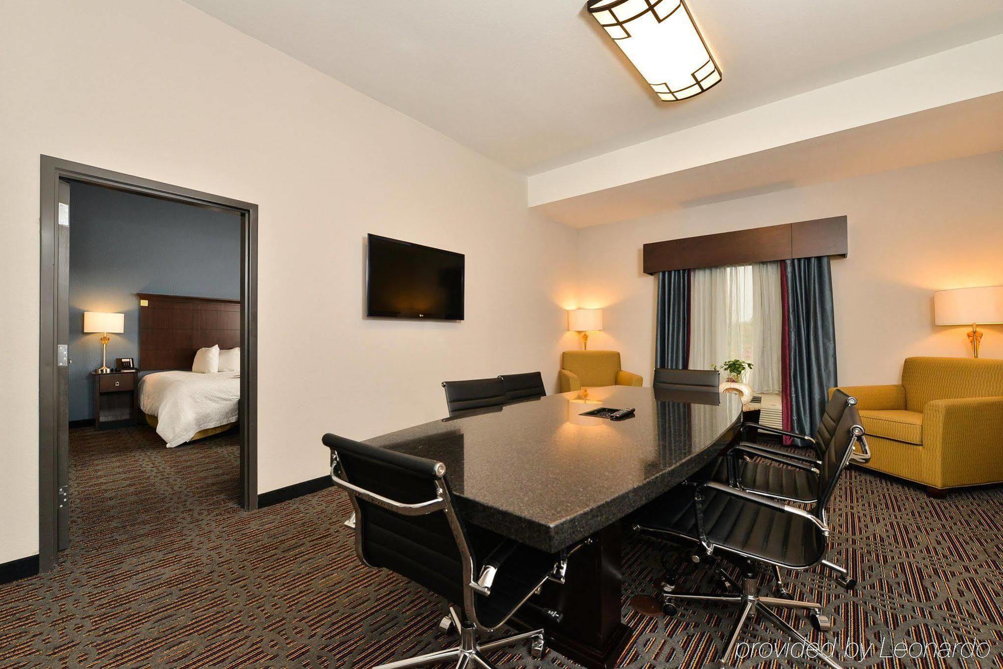 Hampton Inn Уэст-Монро Экстерьер фото